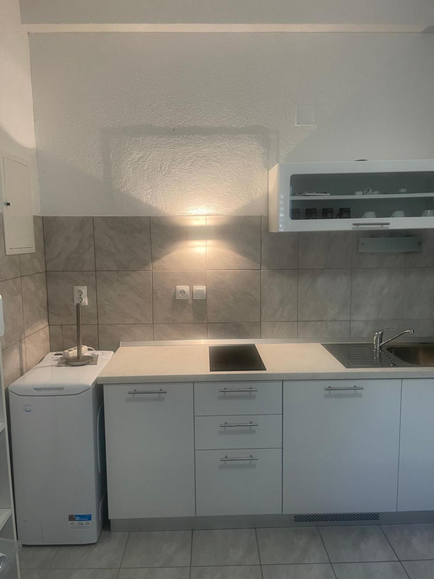Apartmani Isabella - Ilda Radonic Йелса Екстериор снимка